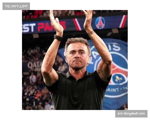 巴黎圣日耳曼赛前最后一练,恩里克试验三中卫体系